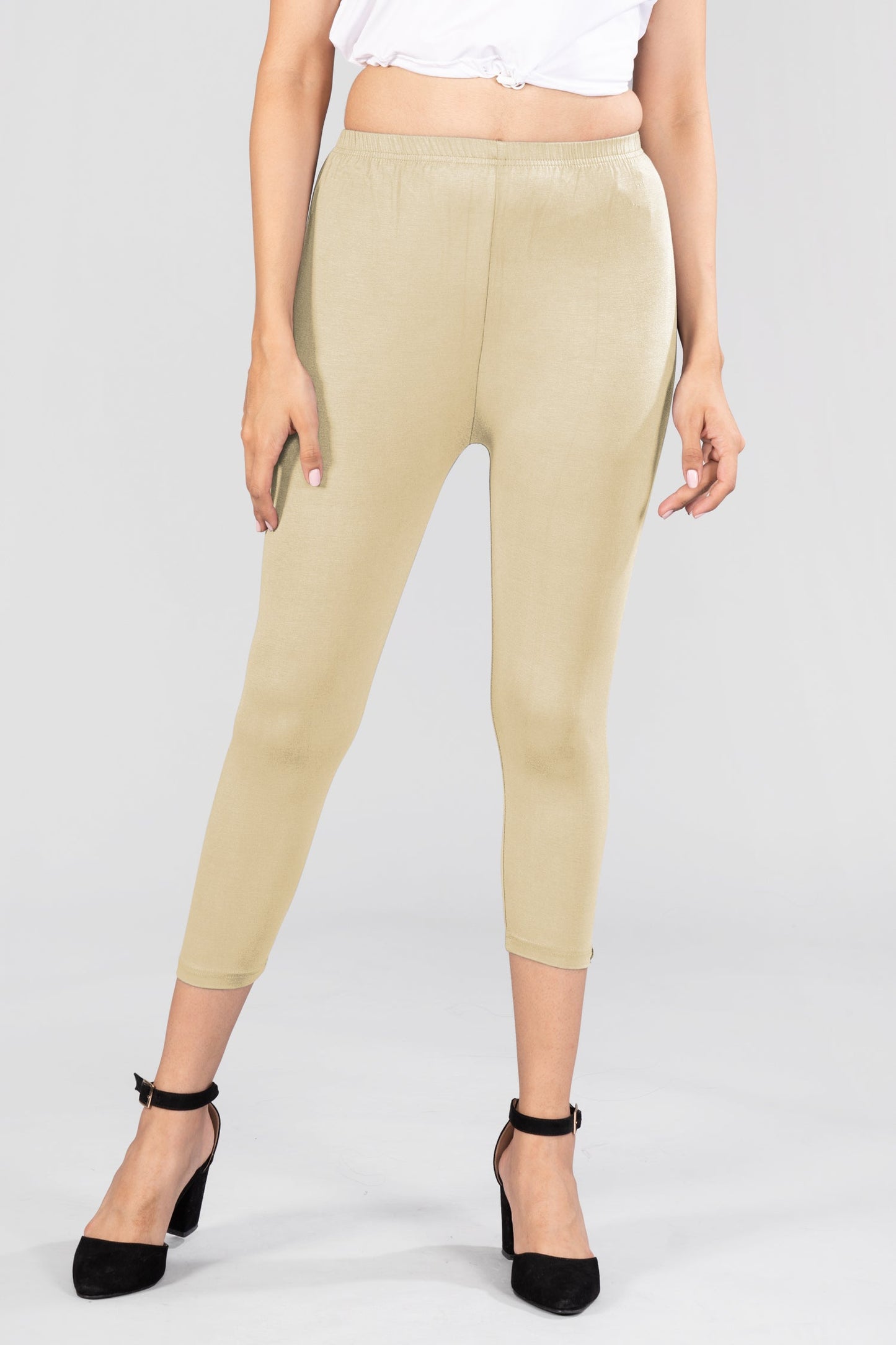 Noble Yellow Viscose Capri Leggings