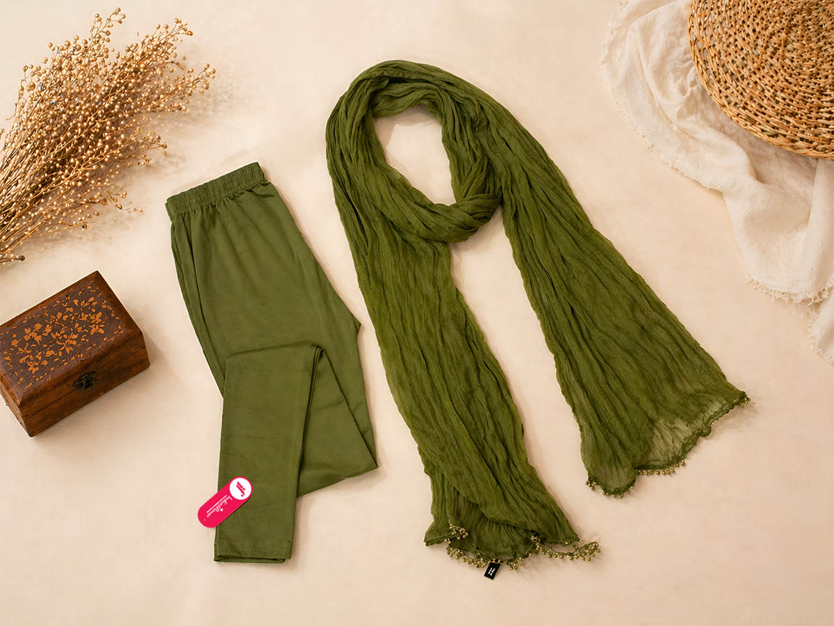 Olive Ankle Leggings with Shawl Combo